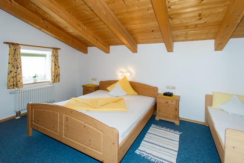 Cafe Chiemgau Und Gaestehaus Ruhpolding Exterior foto