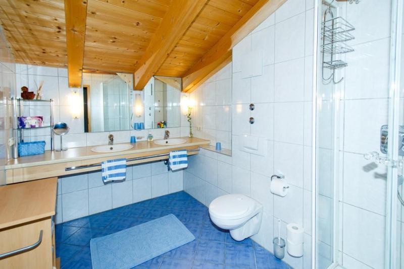 Cafe Chiemgau Und Gaestehaus Ruhpolding Exterior foto