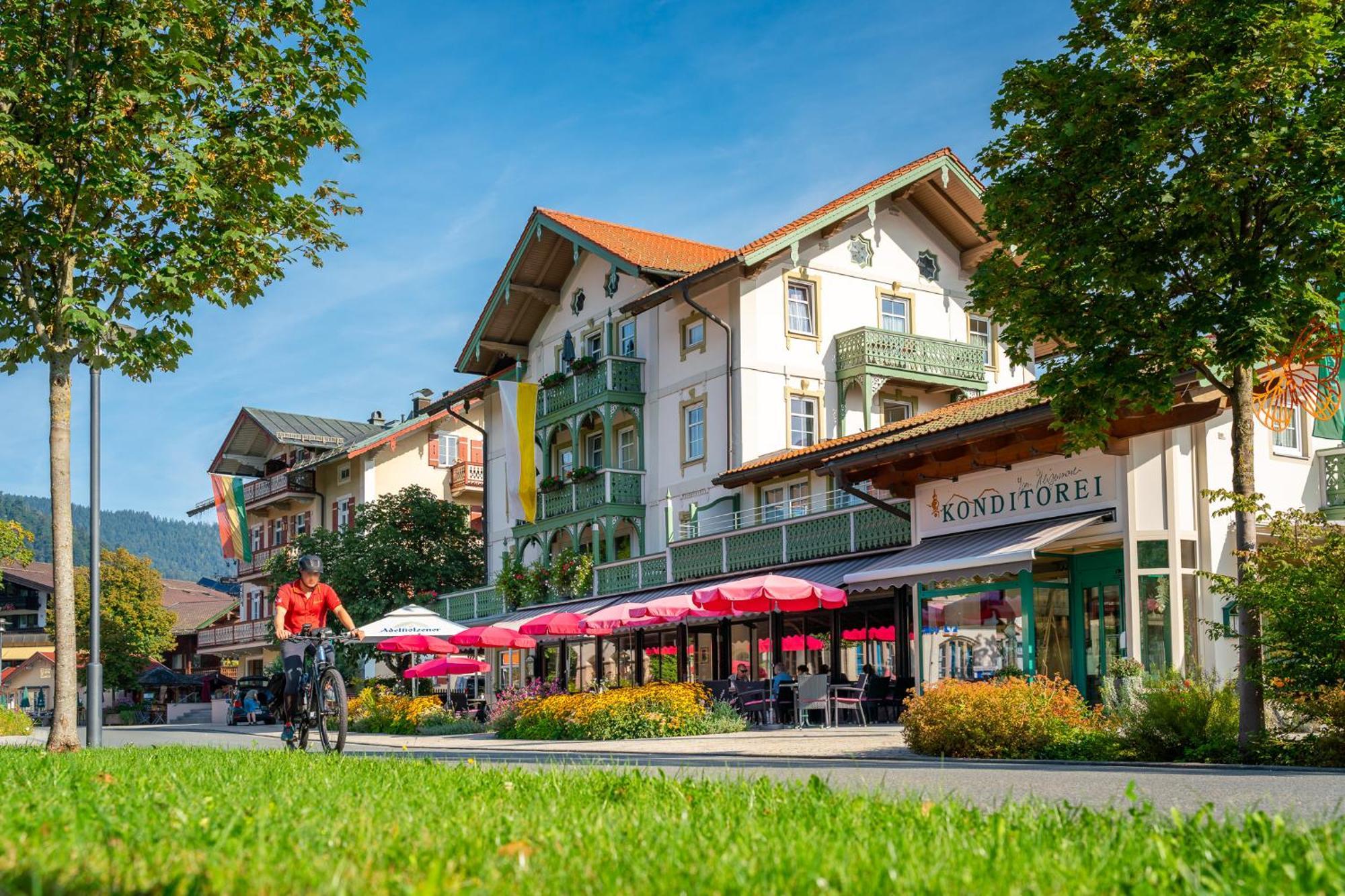 Cafe Chiemgau Und Gaestehaus Ruhpolding Exterior foto